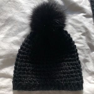 FREE PEOPLE BLACK POM POM BEANIE